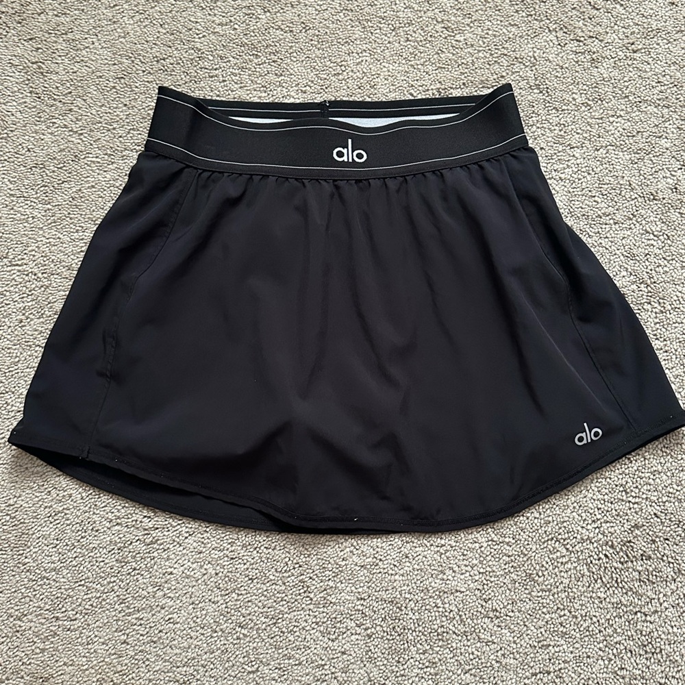 ALO BLACK SKIRT!!